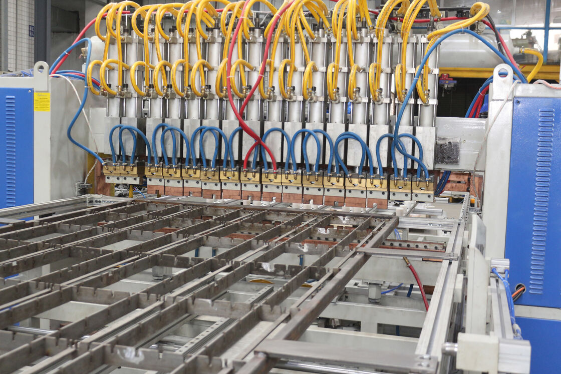 ऊर्जा बचत स्वचालित तार शेल्फ वेल्डर तार शेल्फ विधानसभा लाइनों के लिए स्थिर प्रदर्शन और आसान रखरखाव प्रदान करता है