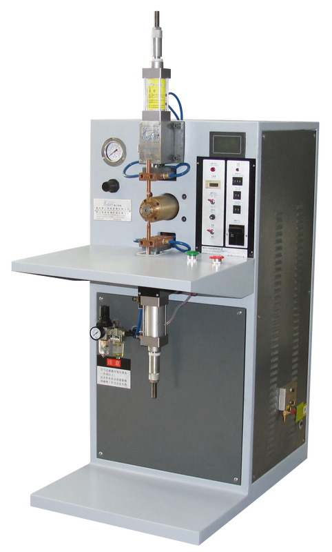 7KVA पावर मल्टीपॉइंट स्पॉट वेल्डिंग मशीन 4500J ऊर्जा भंडारण और डिजिटल माइक्रो-कंट्रोलर के साथ